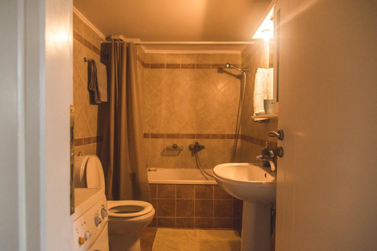 Cozy Spacious Apartment In The Heart Of Heraklion Eksteriør billede